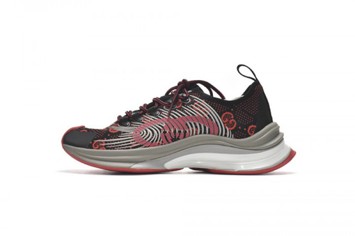 G*u*i run sneakers black red